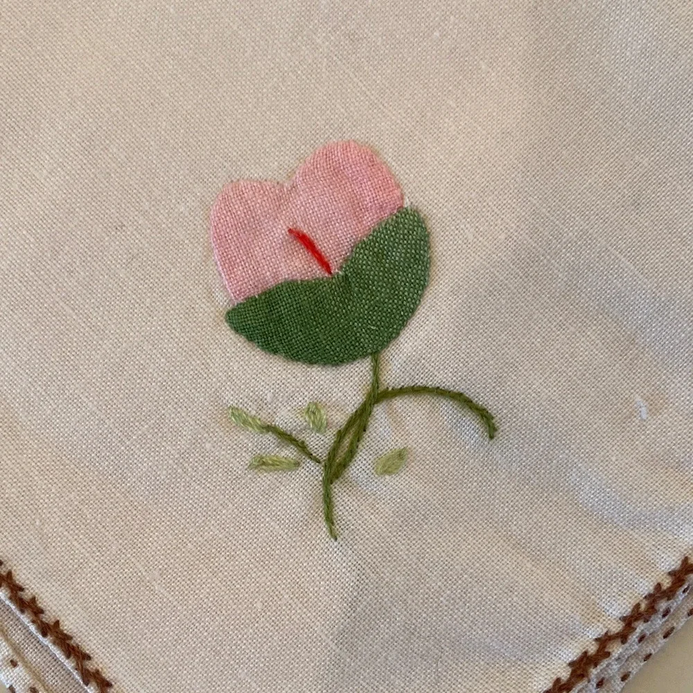Hand Embroidered Set of 4 Light‎ Tan Cloth Napkins Pink Flower Cottagecore 15x15